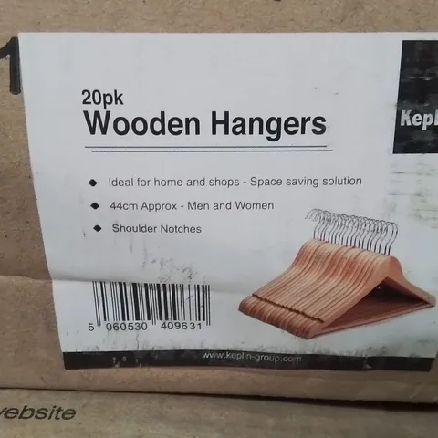 BOXED KEPLIN 20 PACK OF WOODEN COAT HANGERS