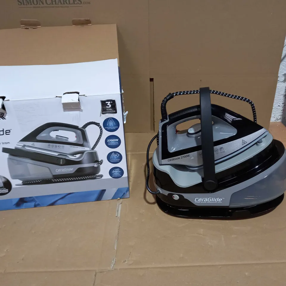 TOWER CERAGLIDE 2700W STEAM GENERATOR IRON