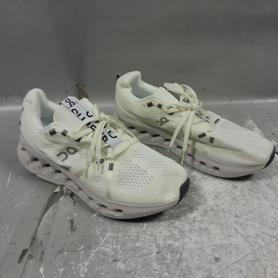 UNBOXED PAIR OF CLOUDSURFER CLOUDTECPHASE OFF WHITE UK 8 