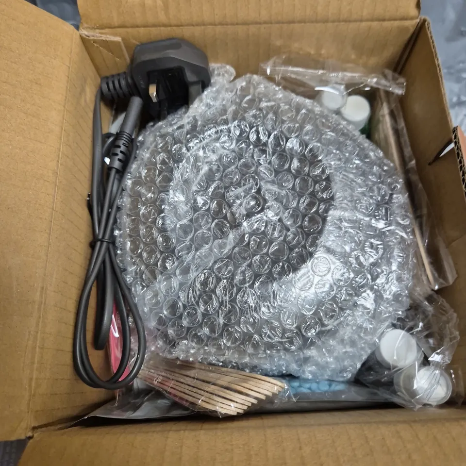 BOXED WAX HEATER AX-911 