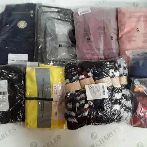 LARGE QUANTITY OF ASSORTED CLOTHING ITEMS TO INCLUDE SOCKS, BAGS, AND TOPS ECT