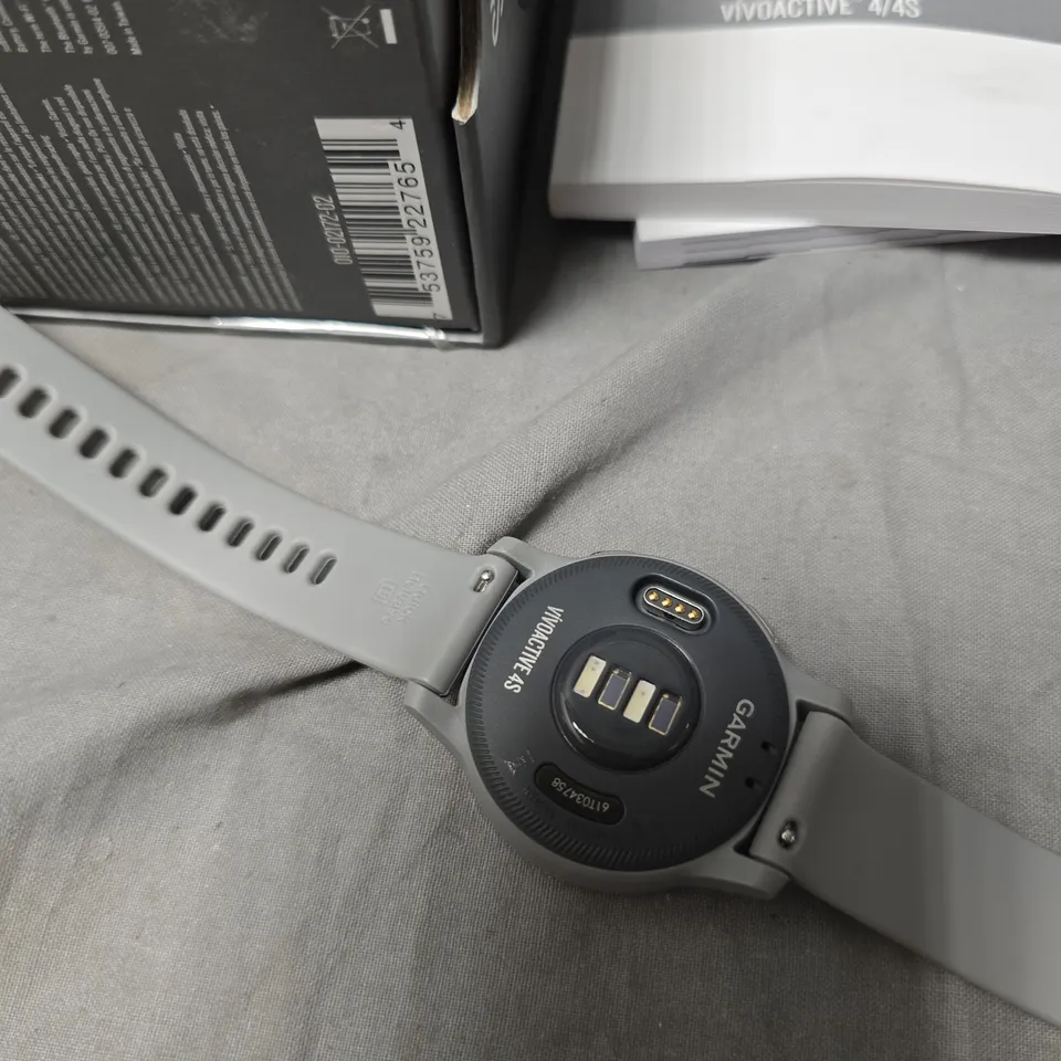 GARMIN VIVOACTIVE 4S GPS SMARTWATCH – GREY BAND, BOXED WITH CHARGING CABLE