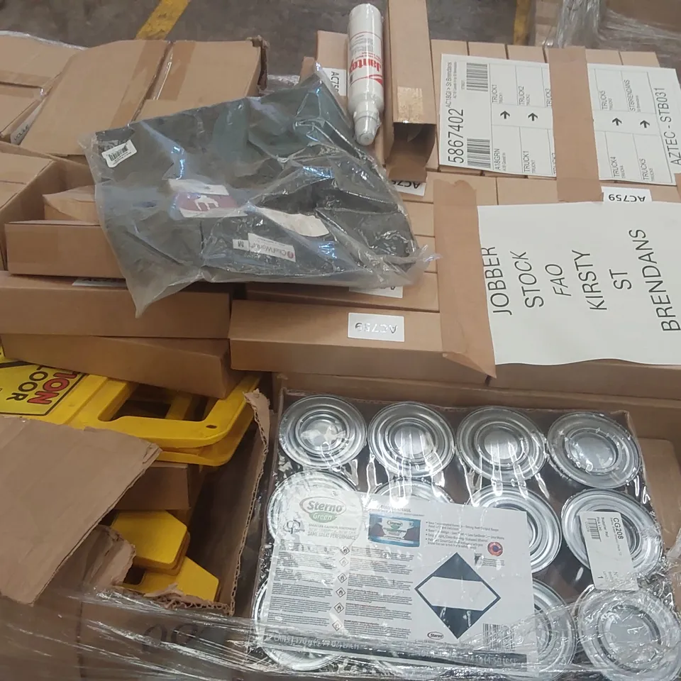 PALLET CONTAINING A VERY LARGE QUANTITY OF ASSORTED BRAND NEW CATERING ITEMS INCLUDING: JANTEX WATER FILTER CARTRIDGES, STERNO GREEN ETHANOL GEL CHAFING FUEL, CATERING CLOTHING, STEELITE DISHES ECT