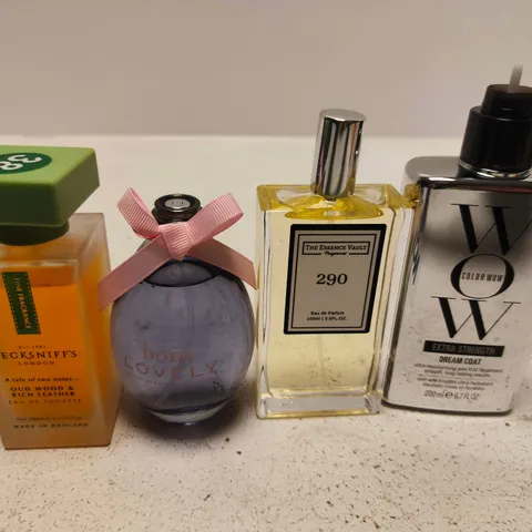 APPROXIMATELY 15 ASSORTED UNBOXED FRAGRANCES TO INCLUDE ESSENCE VAULT, WOW, PECKSNIFF'S ETC