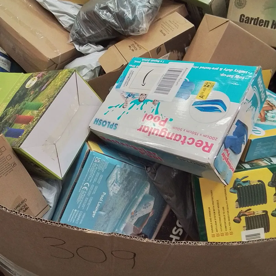 PALLET TO CONTAIN A LARGE QUANTITY OF GARDEN HOSES AND BITS OF SWIMMING PRODUCTS