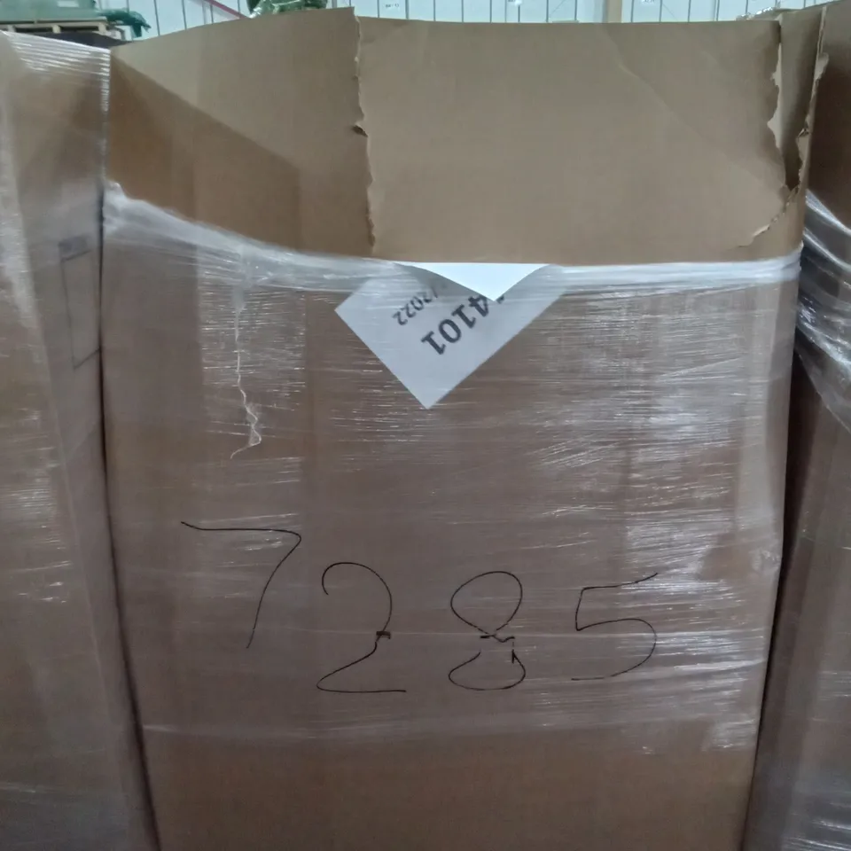 PALLET OF ASSORTED ITEMS INCLUDING 3FT FOLDING TABLE, BONSAII MICRO-CUT SHREDDER, GARDEN RAKE, KING RACK, HOMIDEC DRYING RACK, DIDO AIR FRYER