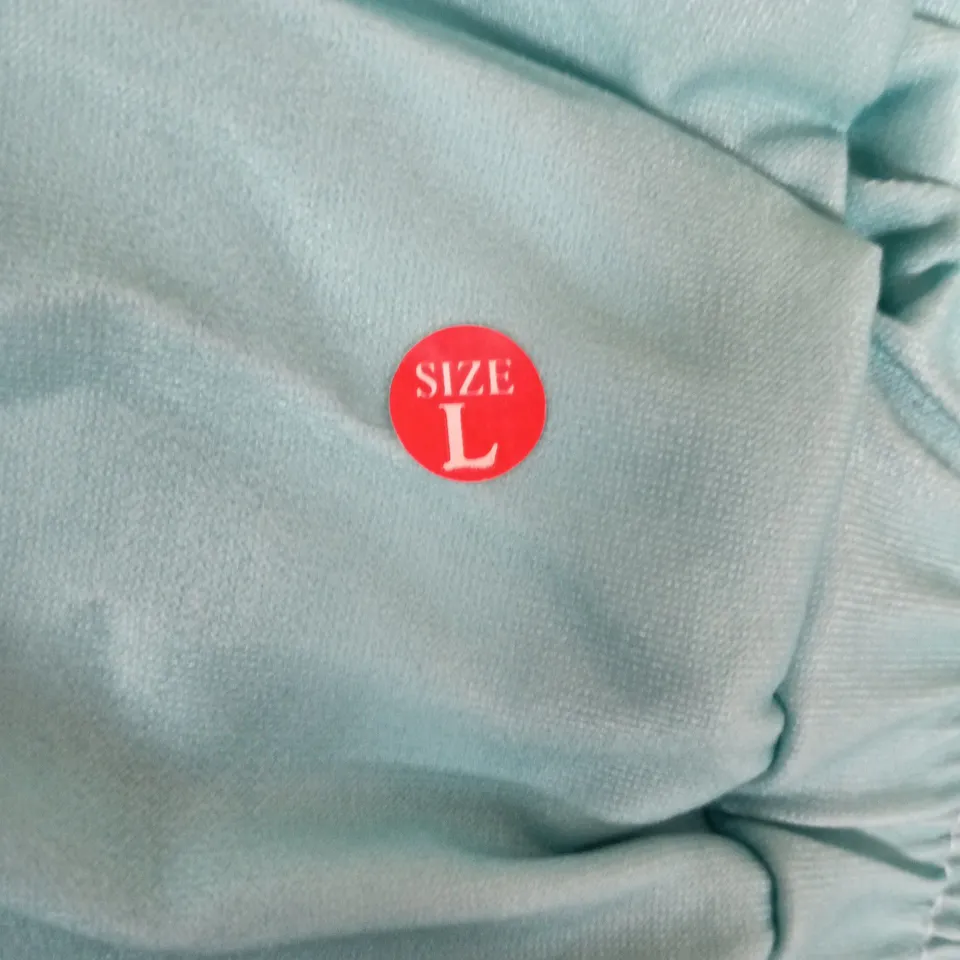 TURQUOISE GRADIENT T-SHIRT & SHORTS SET, SIZE L, WITH SCRIPT LOGO