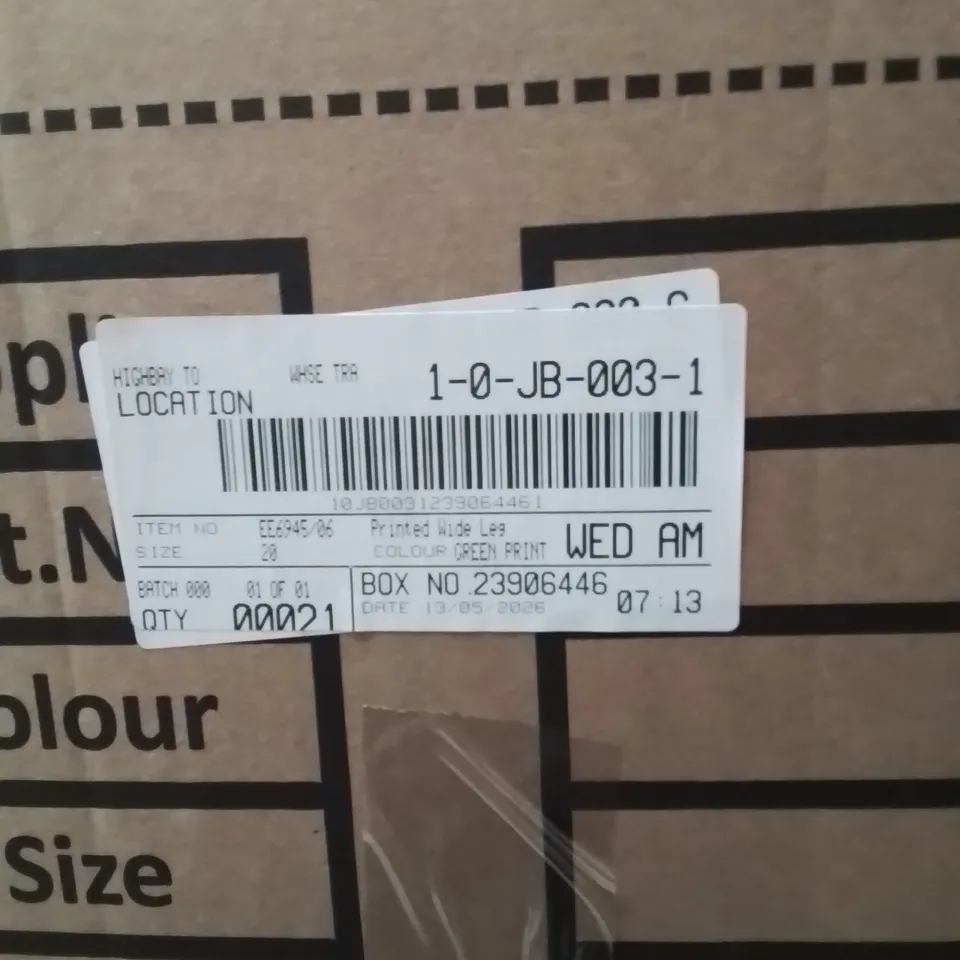 BOXED BRAND NEW APPROXIMATELY 21 JD WILLIAMS PRINTED WIDE LEG TROUSERS GREEN PRINT SIZE 20