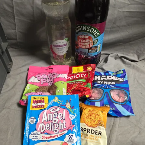 APPROXIMATELY 10 ASSORTED FOOD/DRINK PRODUCTS TO INCLUDE ROBINSONS DRINK, PERCY PIG SWEETS, ANGEL DELIGHT ETC 