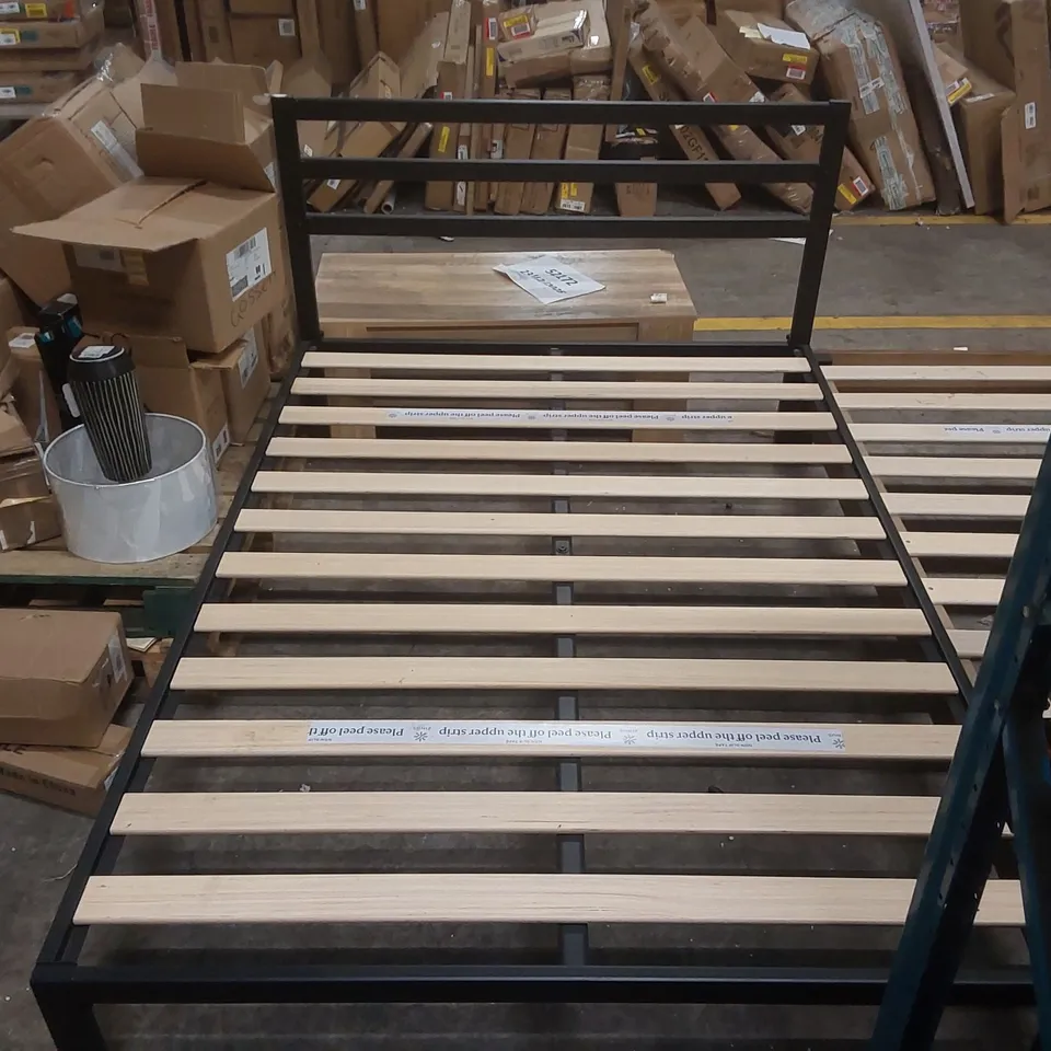 MINIMALIST METAL BED FRAME WITH HEADBOARD - DOUBLE