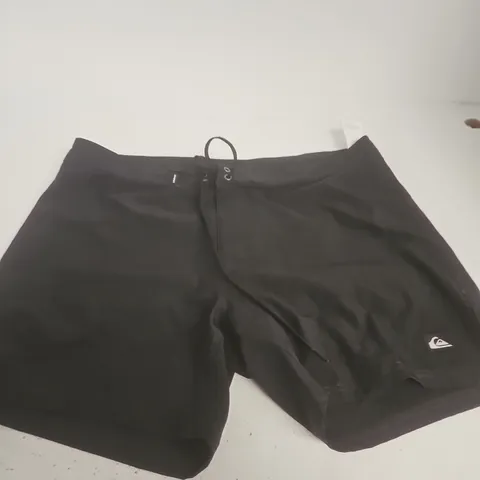 QUIKSILVER SURFSILK BOARDSHORTS – BLACK, UK 38
