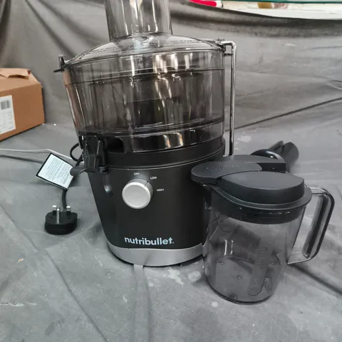 NUTRIBULLET JUICER - BLACK WITH JUG ATTACHMENT