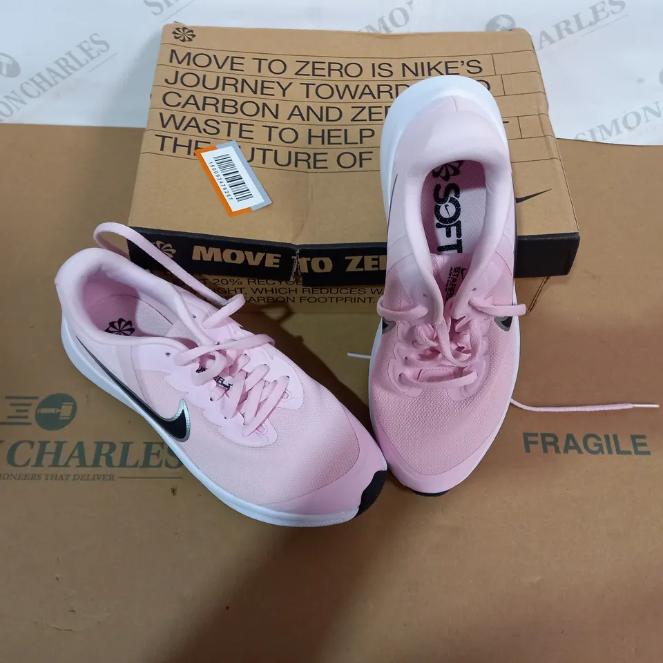 BOXED PAIR OF NIKE PINK/BLACK/WHITE TRAINERS SIZE 5
