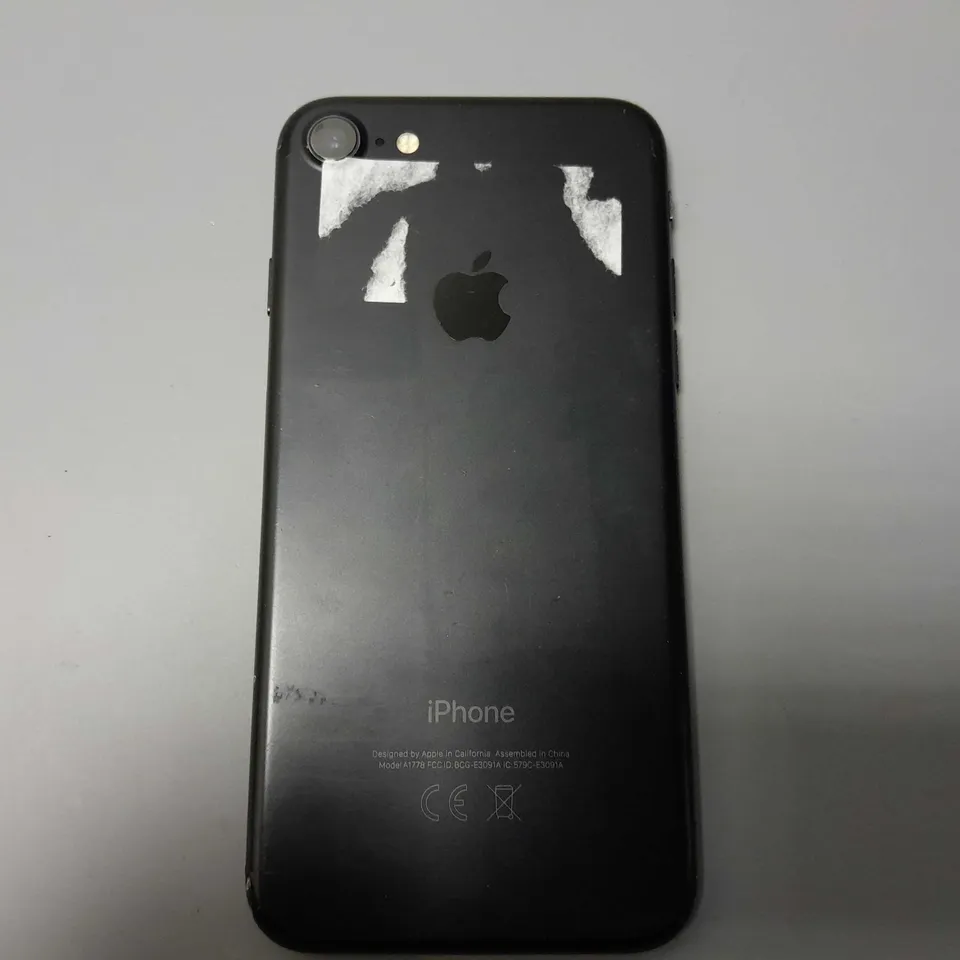 APPLE IPHONE 7 (A1778) SMARTPHONE