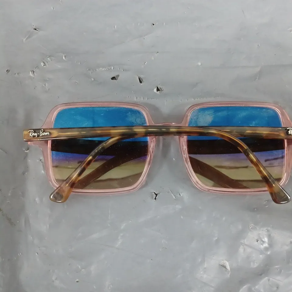 BOXED RAY BANS SUNGLASSES RRP £130