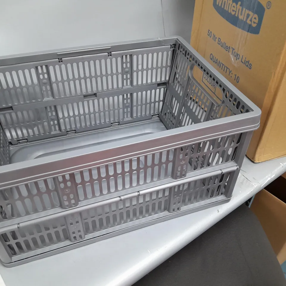 BOX OF APPROXIMATLY 10 FOLD FLAT CRATES 48 X 35 X 24cm