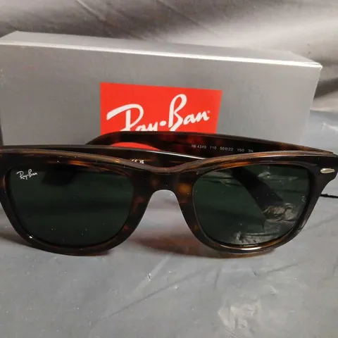 RAY-BAN WAYFARER RB4340 SUNGLASSES – TORTOISHELL FRAME