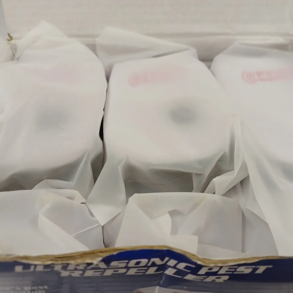 BOXED ULTRASONIC PEST REPELLER SET