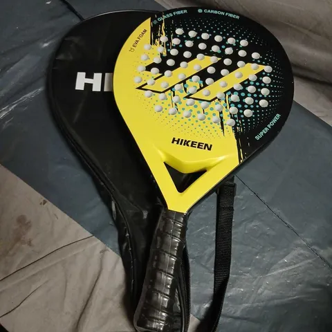 HIKEEN PADDLE – YELLOW/BLACK FACE WITH GLASS FIBRE & CARBON FIBRE CONSTRUCTION, EVA FOAM CORE