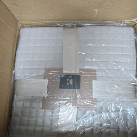 K BY KELLY HOPPEN QUILTED BEDSPREAD AND SET OF 2 DECORATIVE PILLOWCASES