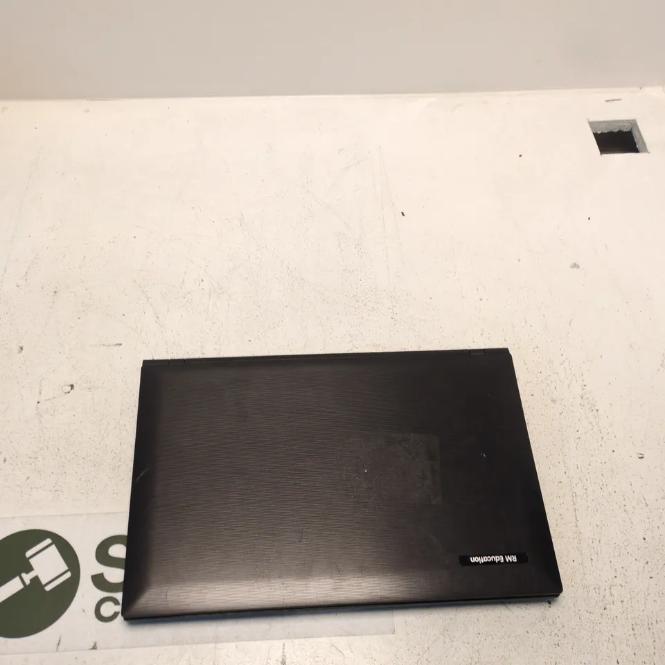 RM NOTEBOOK 320 UK LAPTOP – BLACK, I3-3110M FAULTY BATTERY 