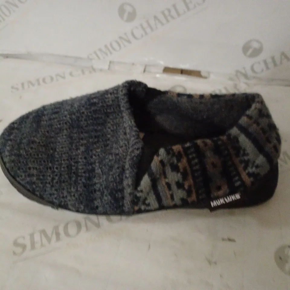 MUK LUKS MENS SLIPPERS NAVY, SMALL
