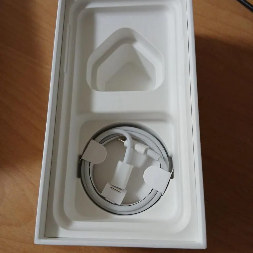 APPLE IPHONE X 256GB – SILVER – BOXED