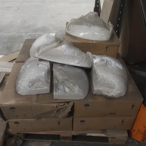 PALLET CONTAINING A LARGE QUANTITY OF BRAND NEW LECICO SINKS
