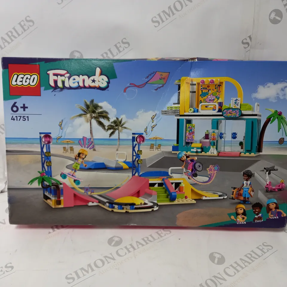 BOXED LEGO FRIENDS SKATE PARK 41751 RRP £44.99