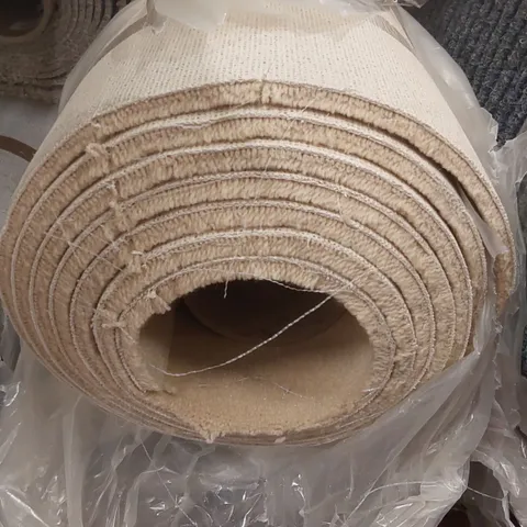 ROLL OF QUALITY ROYAL VELVET BEAUMONT CARPET - APPROXIMATELY 4.4 x 5m