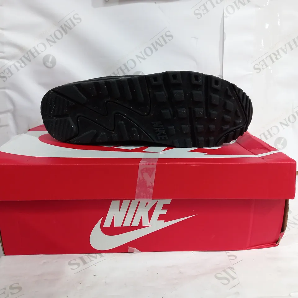 PAIR OF NIKE AIR MAX 90'S IN SMOKE GREY & BLACK - UK SIZE 9