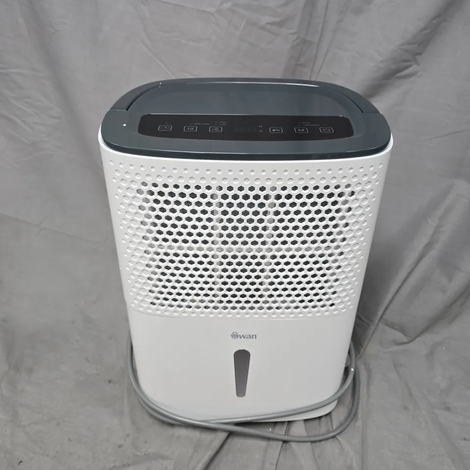 SWAN 10L DEHUMIDIFIER IN WHITE