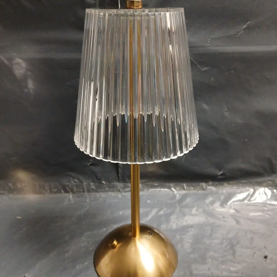 USB CHARGING TOUCH TABLE LAMP 