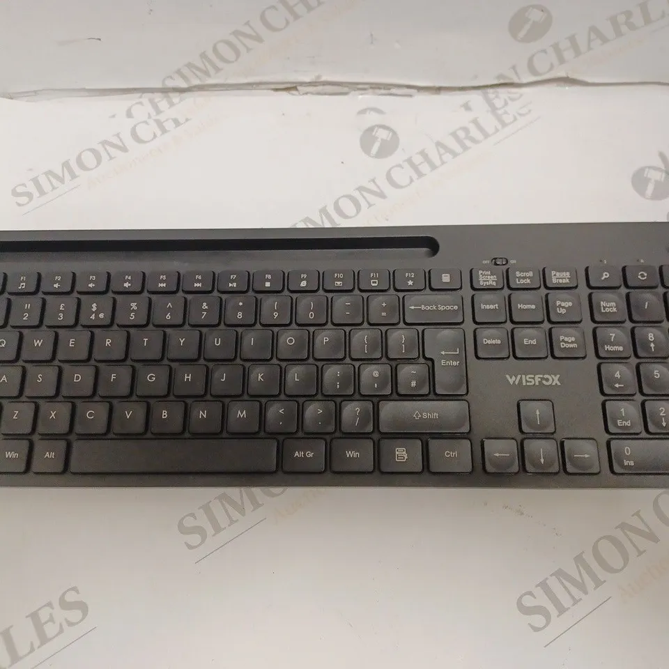 WISFOX WIRELESS KEYBOARD AND MOUSE. 