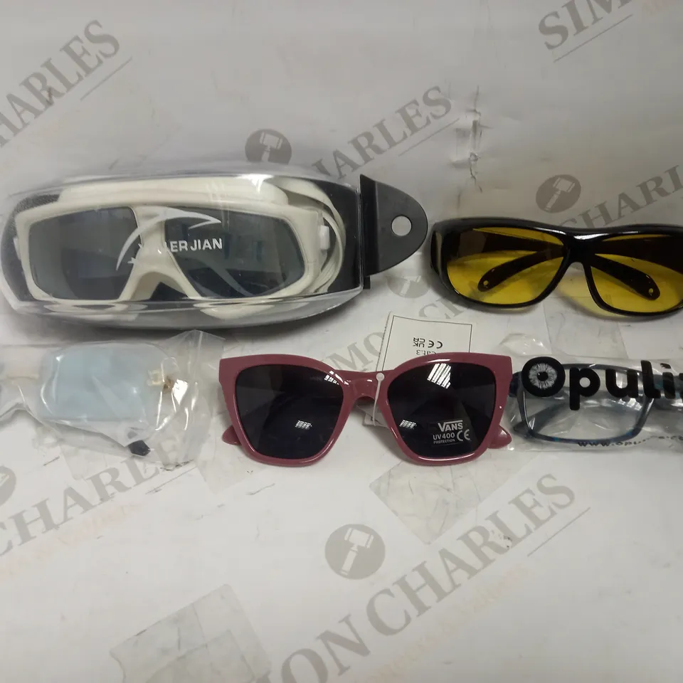 LOT OF APPROXIMATELY 20 ASSORTED EYEWEAR ITEMS, TO INCLUDE SPECTACLES, SUNGLASSES, CASES, ETC