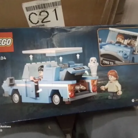 BOXED LEGO HARRY POTTER FLYING CAR MODEL