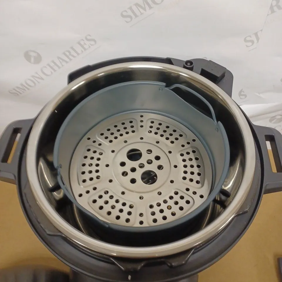 INSTANT POT DUO CRISP AIR FRYER MULTICOOKER