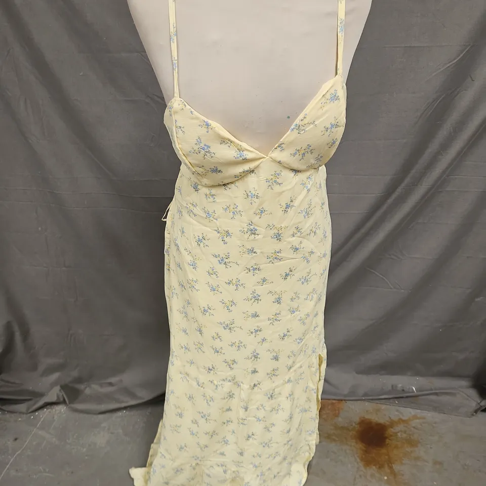 HOLLISTER SPLIT LEG TIE BACK MAXI DRESS IN PASTEL YELLOW/BLUE FLORAL SIZE S