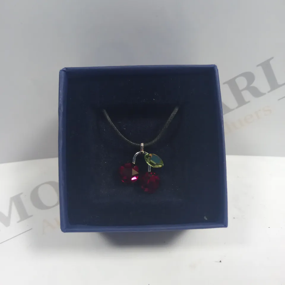 BOXED SWAROVSKI KOLYE FRUITY CHERRY MINI PENDANT NECKLACE 