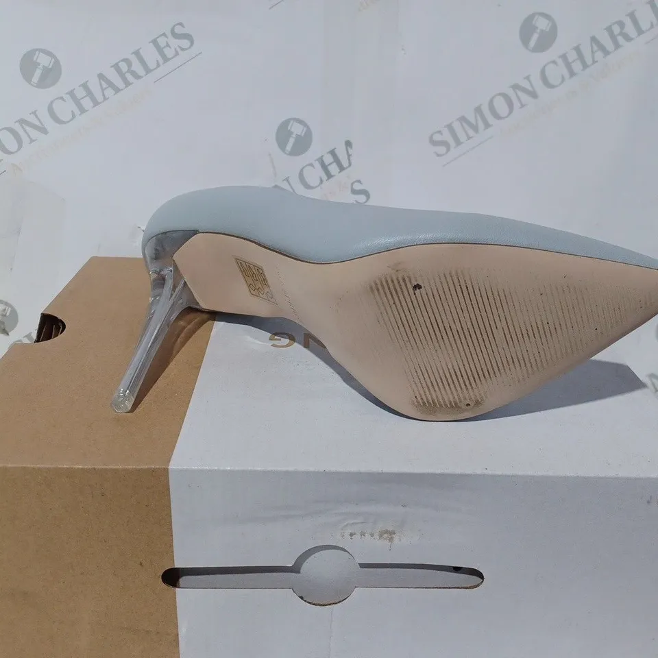 BOXED PAIR OF CALL IT SPRING THAOVEN HEELS IN BLUE SIZE 8