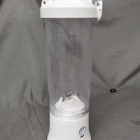 AIR SHAKING ESSENTIALS PORTABLE SMOOTHIE MAKER IN WHITE