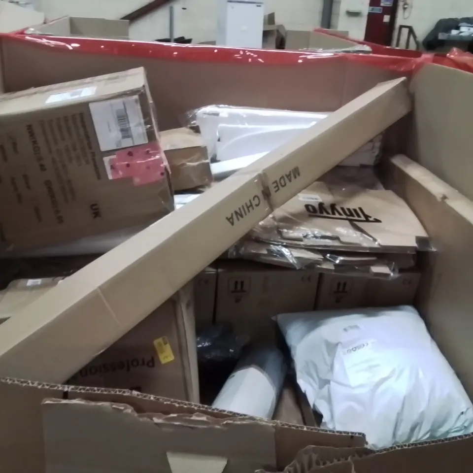 PALLET OF ASSORTED HOUSEHOLD GOODS AND PRODUCTS TO INCLUDE;CANDY FLOSS MACHINE,RETRACTABLE SAFETY GATE,CHAIR MAT