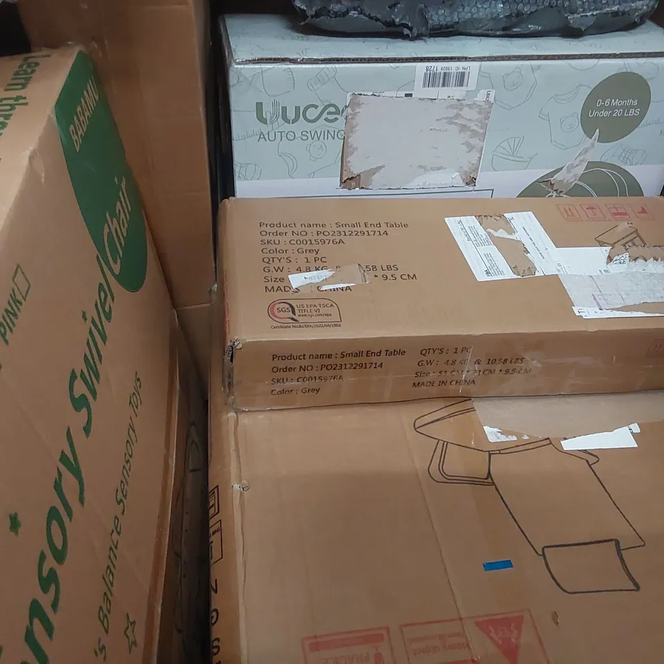 PALLET OF ASSORTED ITEMS INCLUDING: BABY CAR SEATS, BABY AUTO SWING CHAIR, ICE CREAM MAKER, COOKWARE SET, PORTABLE WARDROBE ECT