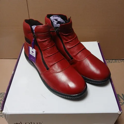 LOTUS WOMEN'S RED LEATHER ZIP ANKLE BOOTS – UK 7