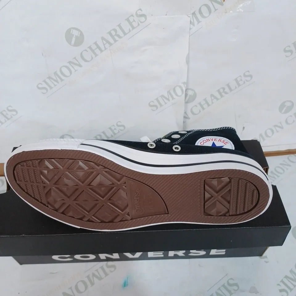 BOXED PAIR OF CONVERSE ALL STAR HI-TOP TRAINERS M9160C - BLACK & WHITE / SIZE: M7.5 W9.5 UK 