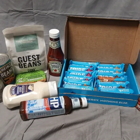APPROXIMATELY 12 ASSORTED FOOD & DRINK ITEMS TO INCLUDE TRIBE BARS, HEINZ MAYONNAISE, GUEST BEANS, ETC - COLLECTION ONLY