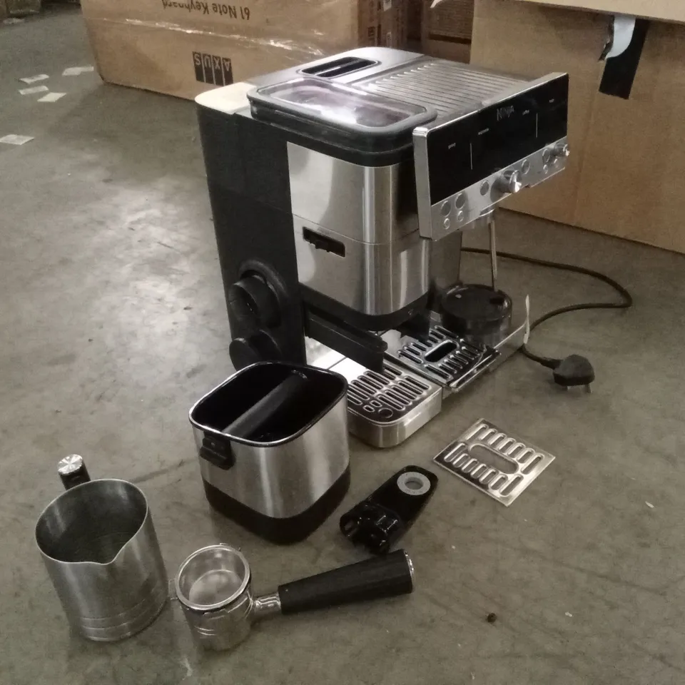 BOXED NINJA LUXE CAFÉ PREMIER COFFEE MACHINE - ES601UK RRP £549