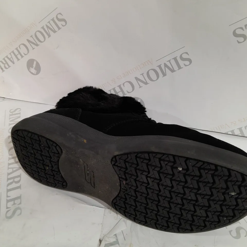 BOXED SKECHERS GO WALK STABILITY SUEDE BOOTS, BLACK - SIZE 3