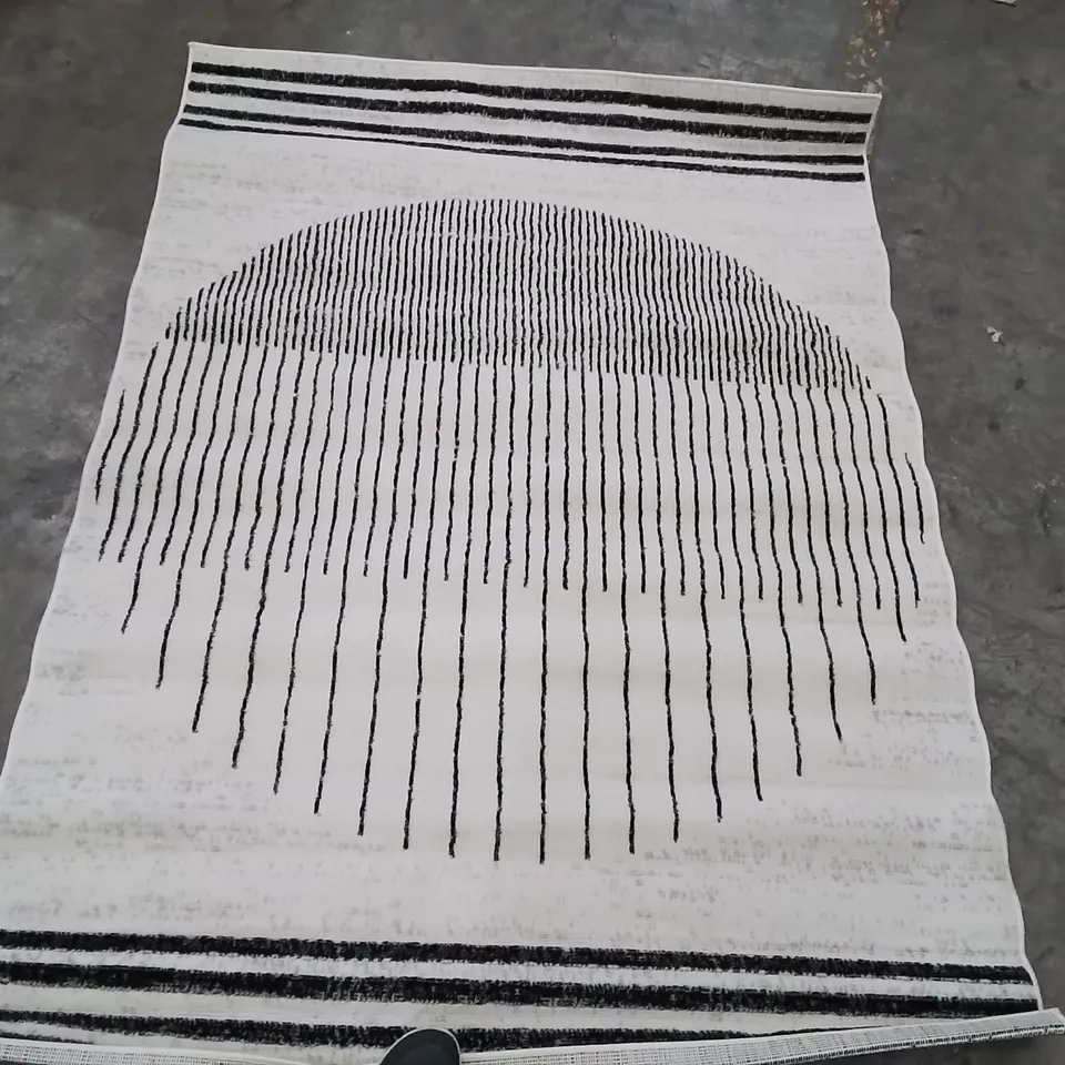 QUALITY DESIGNER AREA RUG - APPROXIMATELY 200X140CM