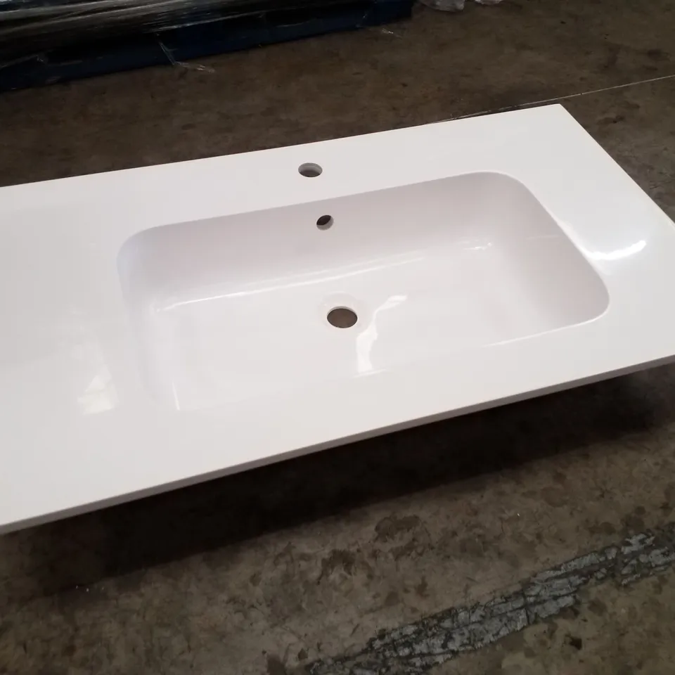 BRAND NEW BOXED CALYPSO LEDRO CAST BASIN 950X560X215MM- WHITE